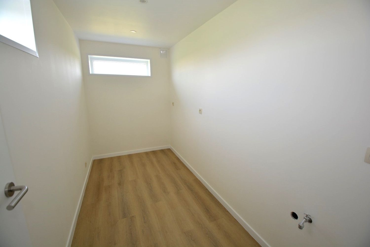 RIANTE, GERENOVEERDE WONING OP 3.400 m²! foto 16