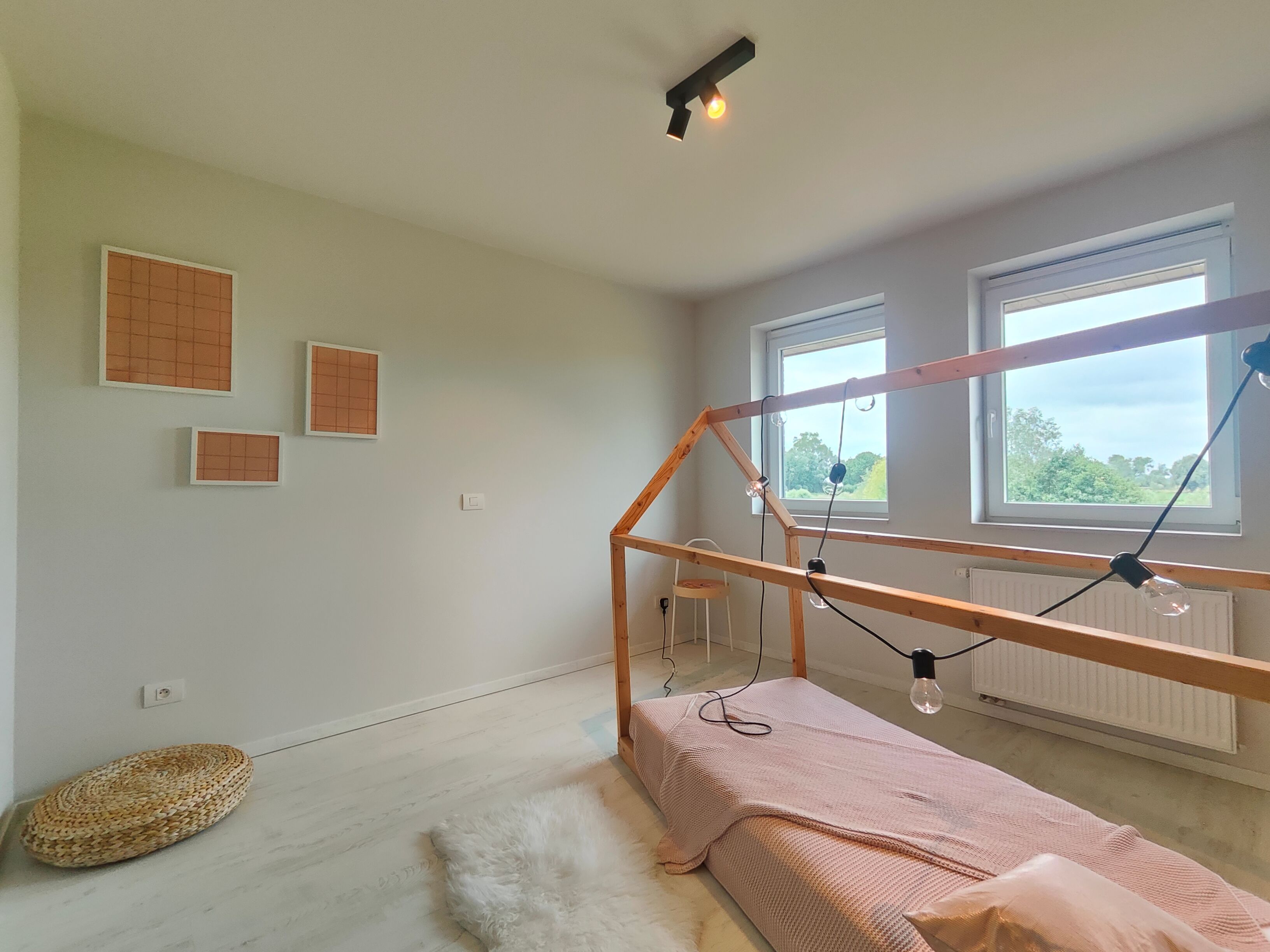 Nieuwbouw half-open woning te koop vlak aan de duinen en het strand, in een rustige woonwijk te Oostende, nabij natuurgebieden. foto 9