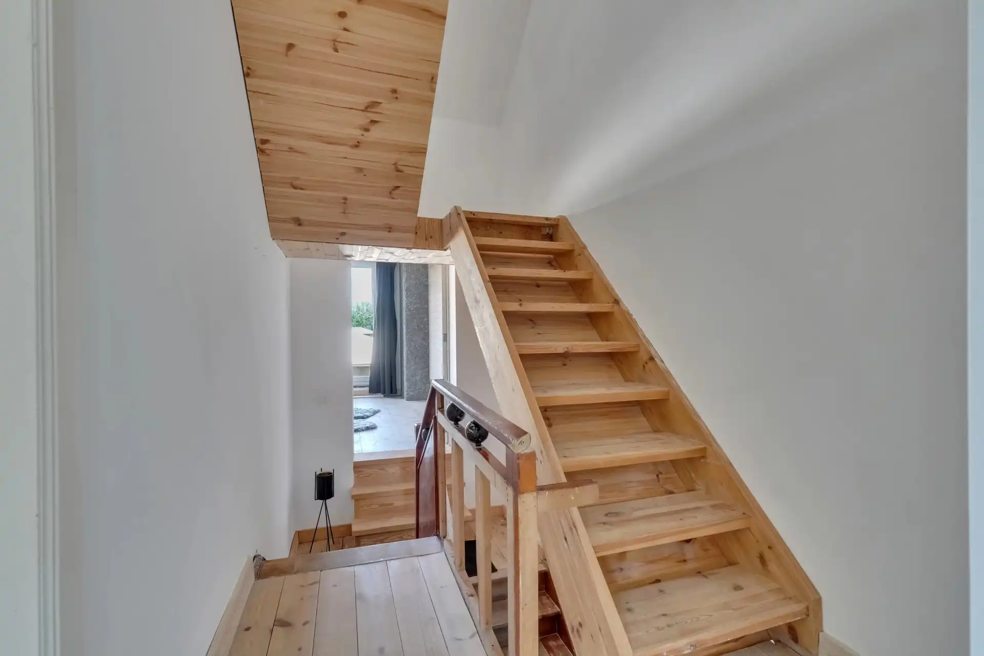 Instapklare, ruime woning met vier slaapkamers foto 18