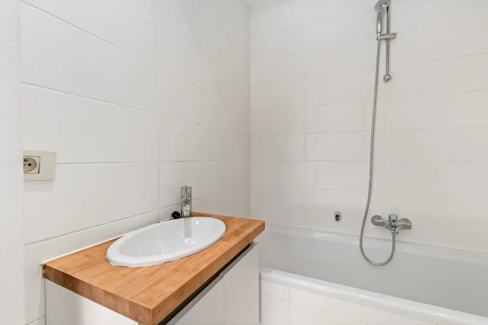 APPARTEMENT MET ZIJDELINGS ZEEZICHT IN CENTRUM  foto 10