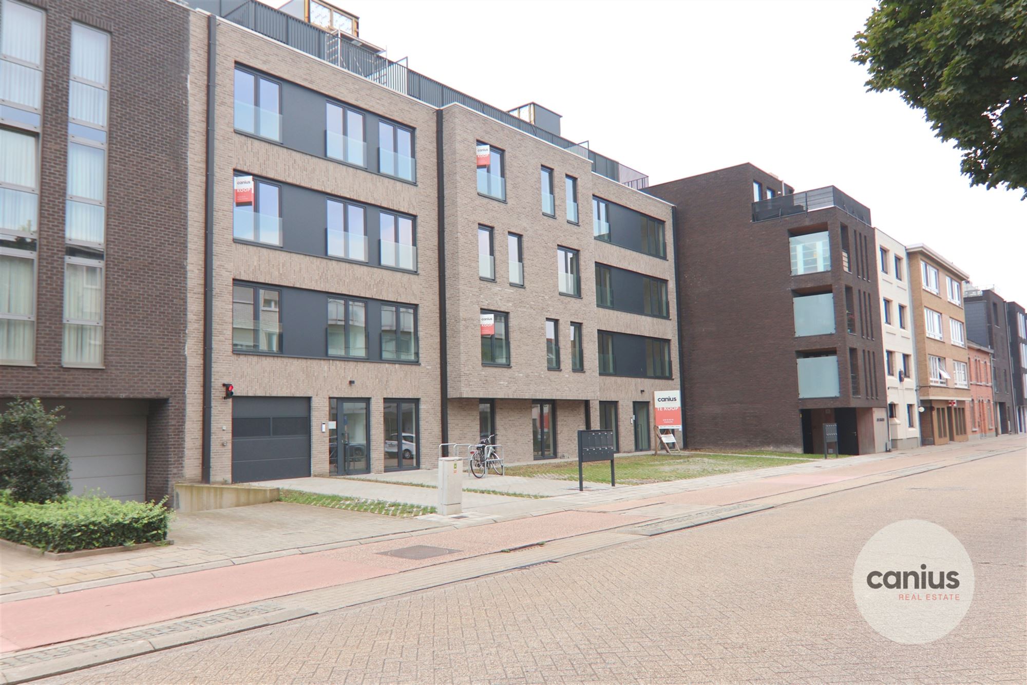 NIEUWBOUWAPP. IN HARTJE HASSELT MET 2 SLKS + TERRAS & PARKING foto 1