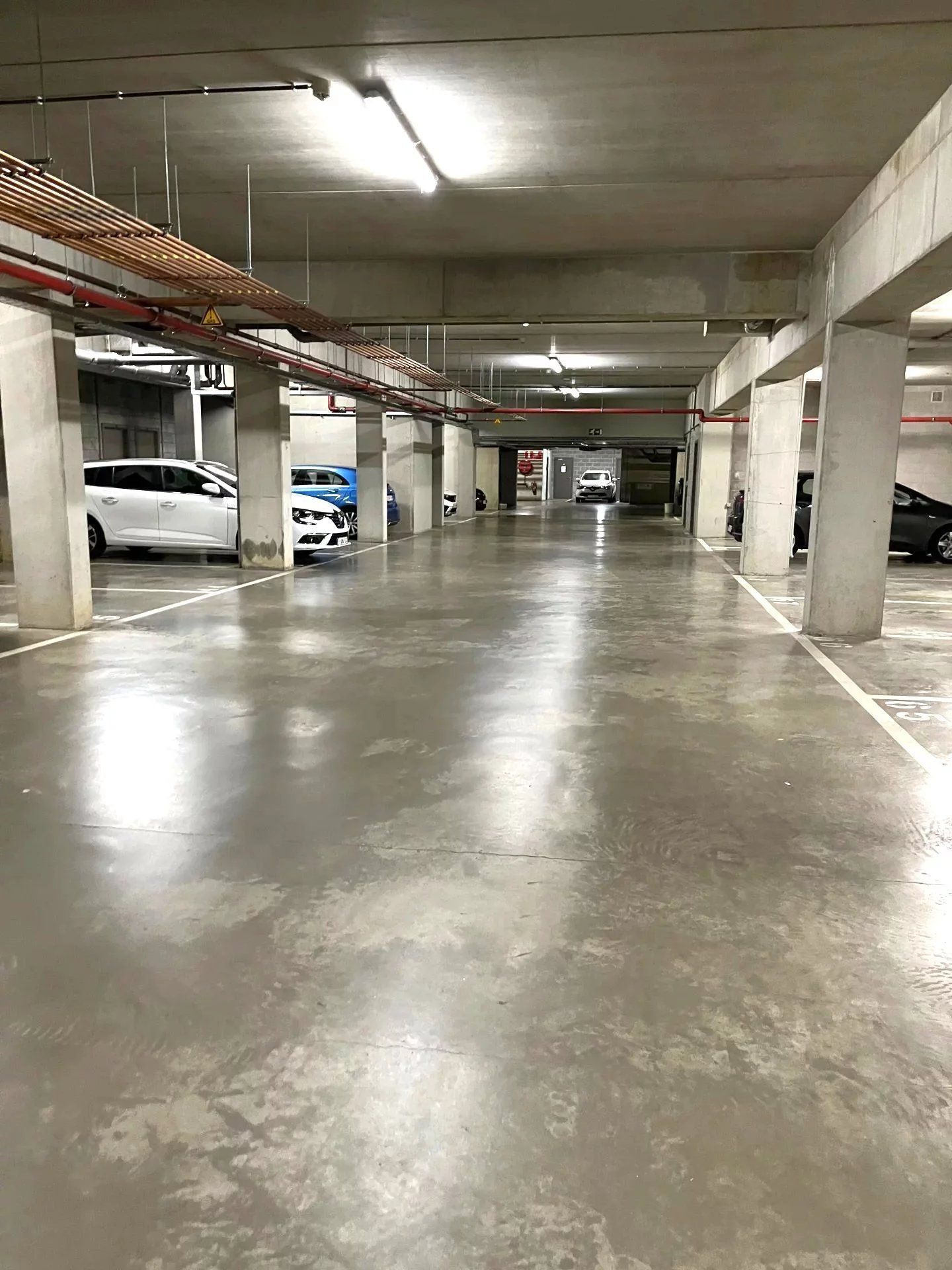 Autostaanplaats in Beringen centrum foto 3