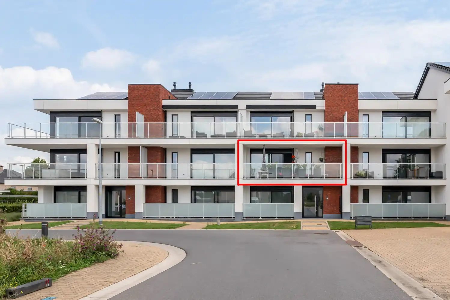 Prachtig appartement op rustige en toch supercentrale locatie in Berlaar centrum! foto 2