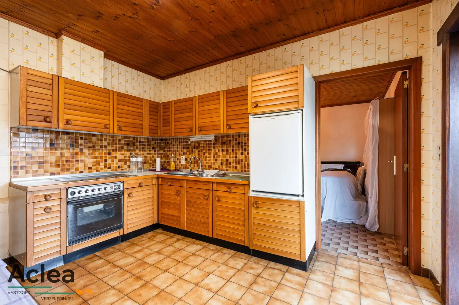 Vrijstaande woning op een goed gelegen, ruim perceel foto 9