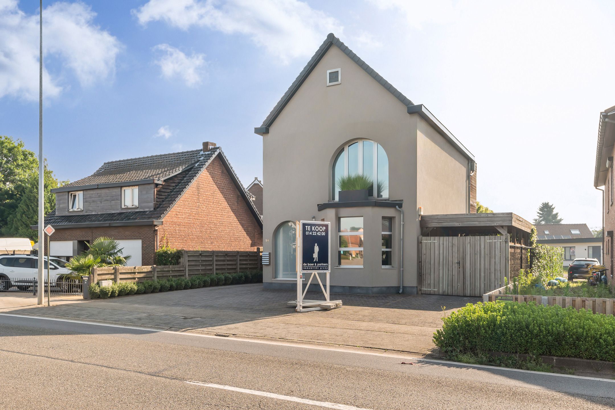 Moderne woning perfect voor een vrij beroep in Kasterlee foto {{pictureIndex}}