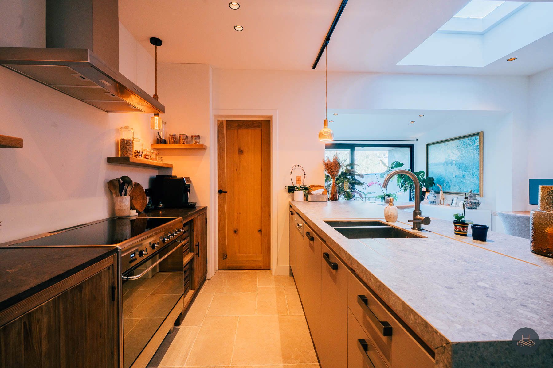 Instapklare charmante & gerenoveerde stadswoning met tuin foto 9