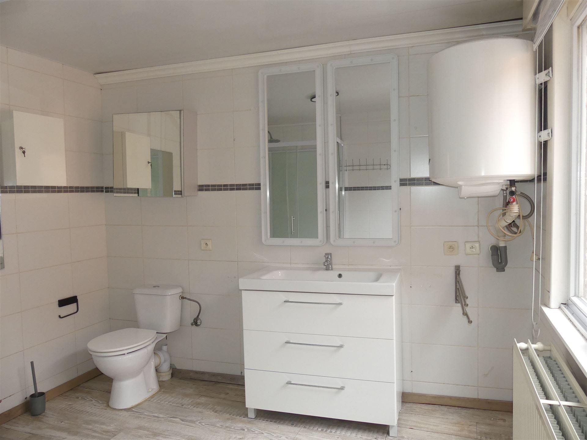 Opbrengstwoning bestaande uit 2 appartementen! foto 11