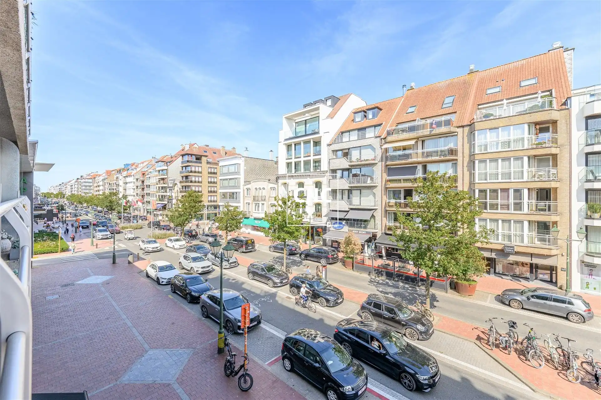 Aangename studio met terras op topligging in Knokke foto 4