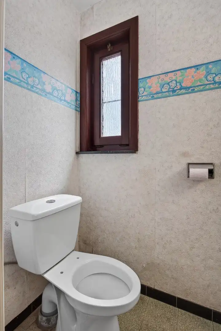 Ruime gezinswoning met 5 slaapkamers op een perceel van 23a 36ca foto 18