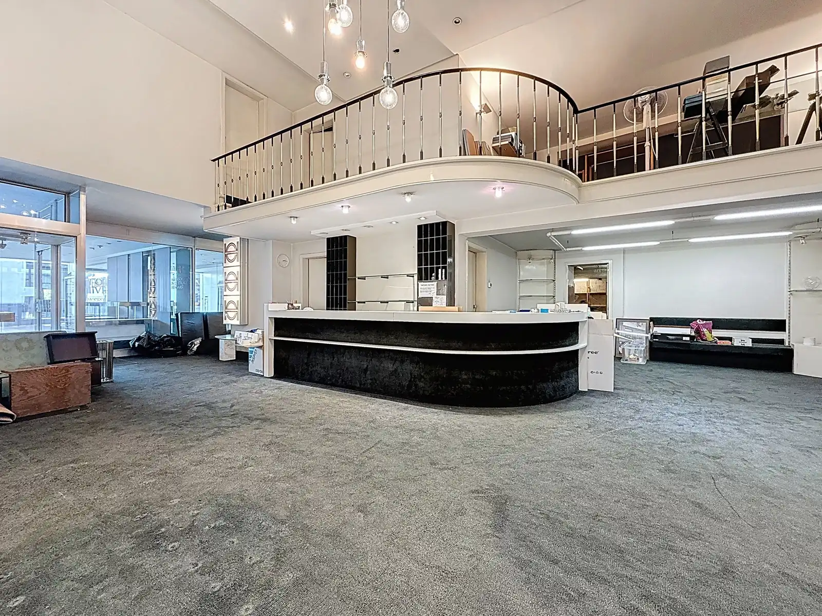 Hoofdfoto van de publicatie: Uniek handelspand met ruim appartement en tuin