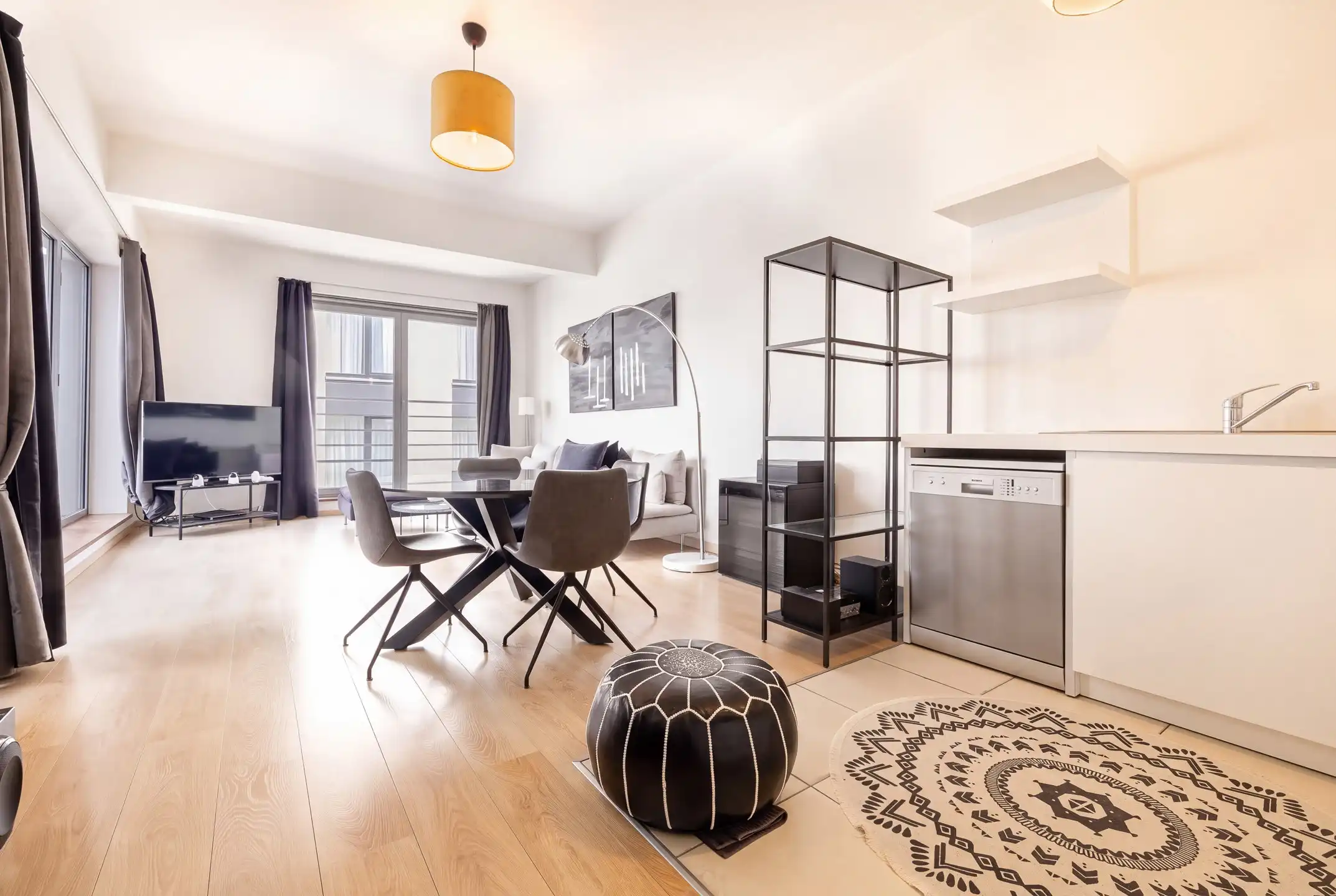 Vlakbij Nieuwestraat - 1 slpk app + terras van 25m² + kelder foto 6