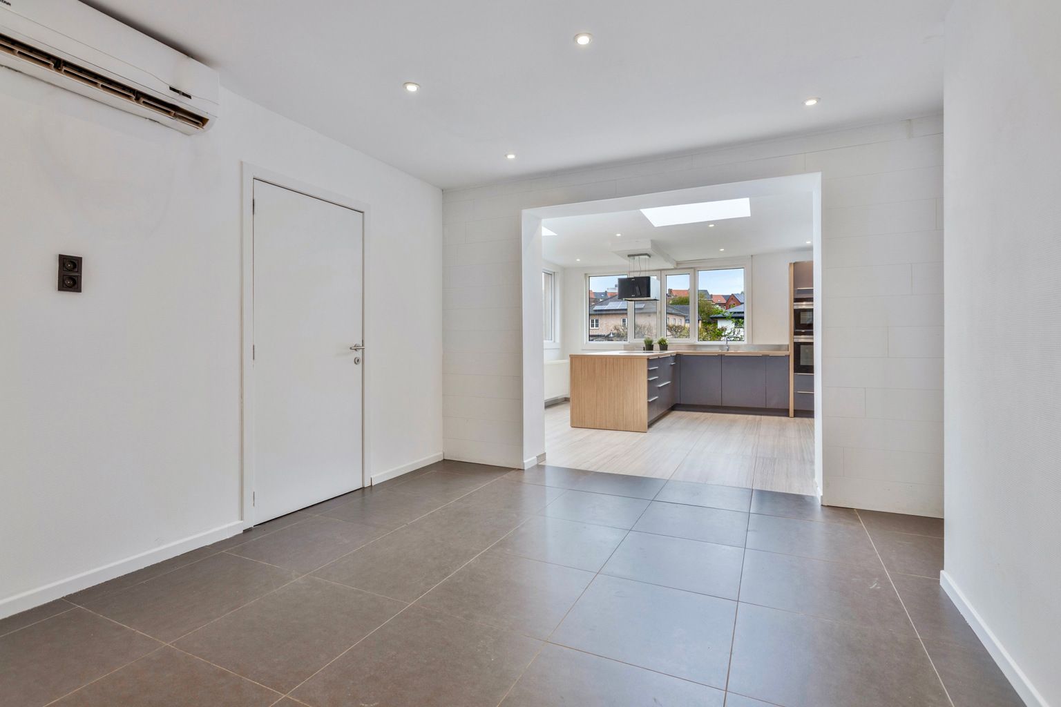 RIJWONING MET TUIN OP RUSTIGE LOCATIE VLAKBIJ DE VIANDER  foto 9