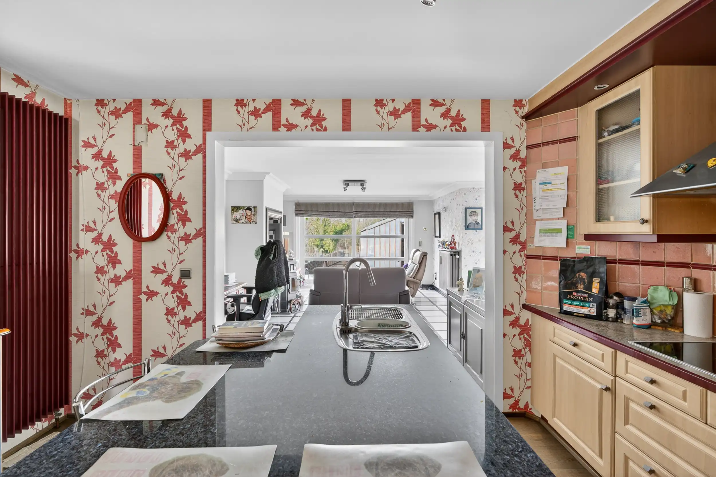 Handelshuis met loods op toplocatie foto 9