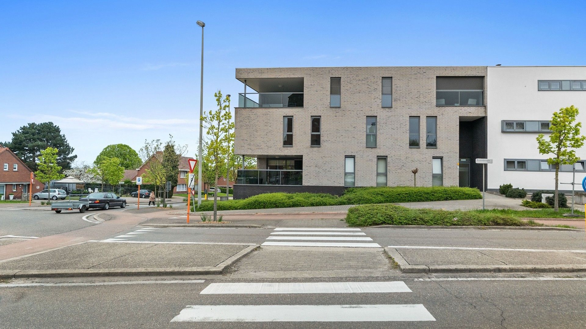 Modern appartement met 3 slpkrs en een terras van 24m2 tegen het centrum van Genk foto 4