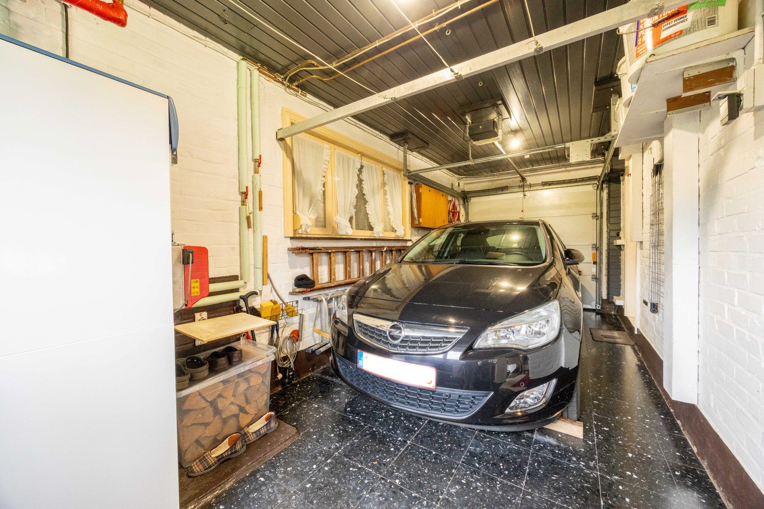 KLOEKE HALFOPEN WOONST MET GARAGE  foto 24