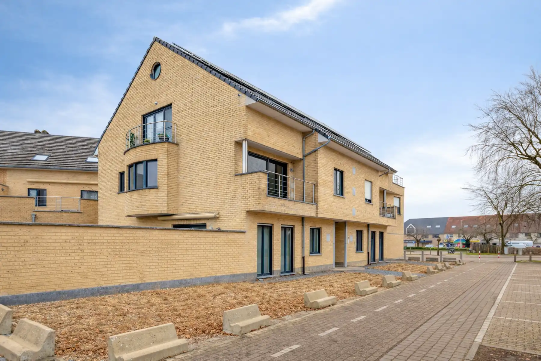 Zuid gelegen appartement met 2 slaapkamers + 2 parkings+2 bergings foto 3