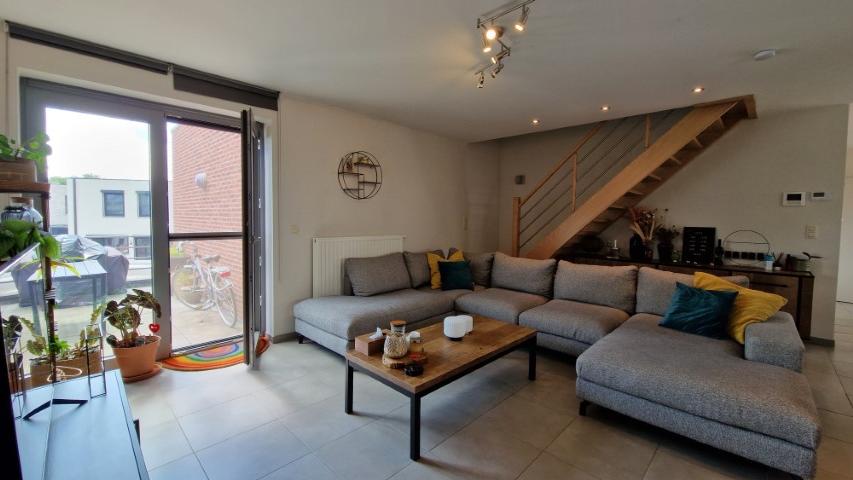 Ruim, energiezuinig DUPLEXAPPARTEMENT met 2slaapkmers, mooie leeefruuimten, terras en parking. foto 24