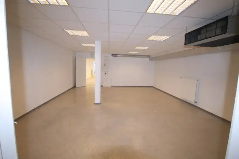 Kantoorruimte op de Markt van Deinze foto 9