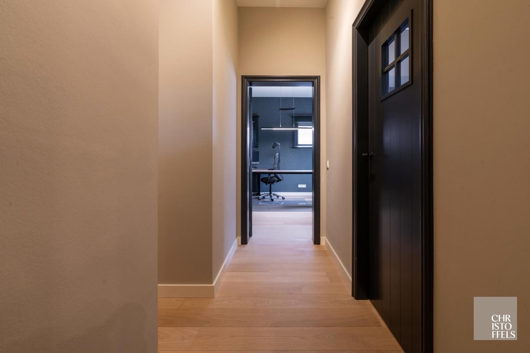Standingvolle riante villa met kantoren/praktijk en parktuin van 1.906m²!  foto 19
