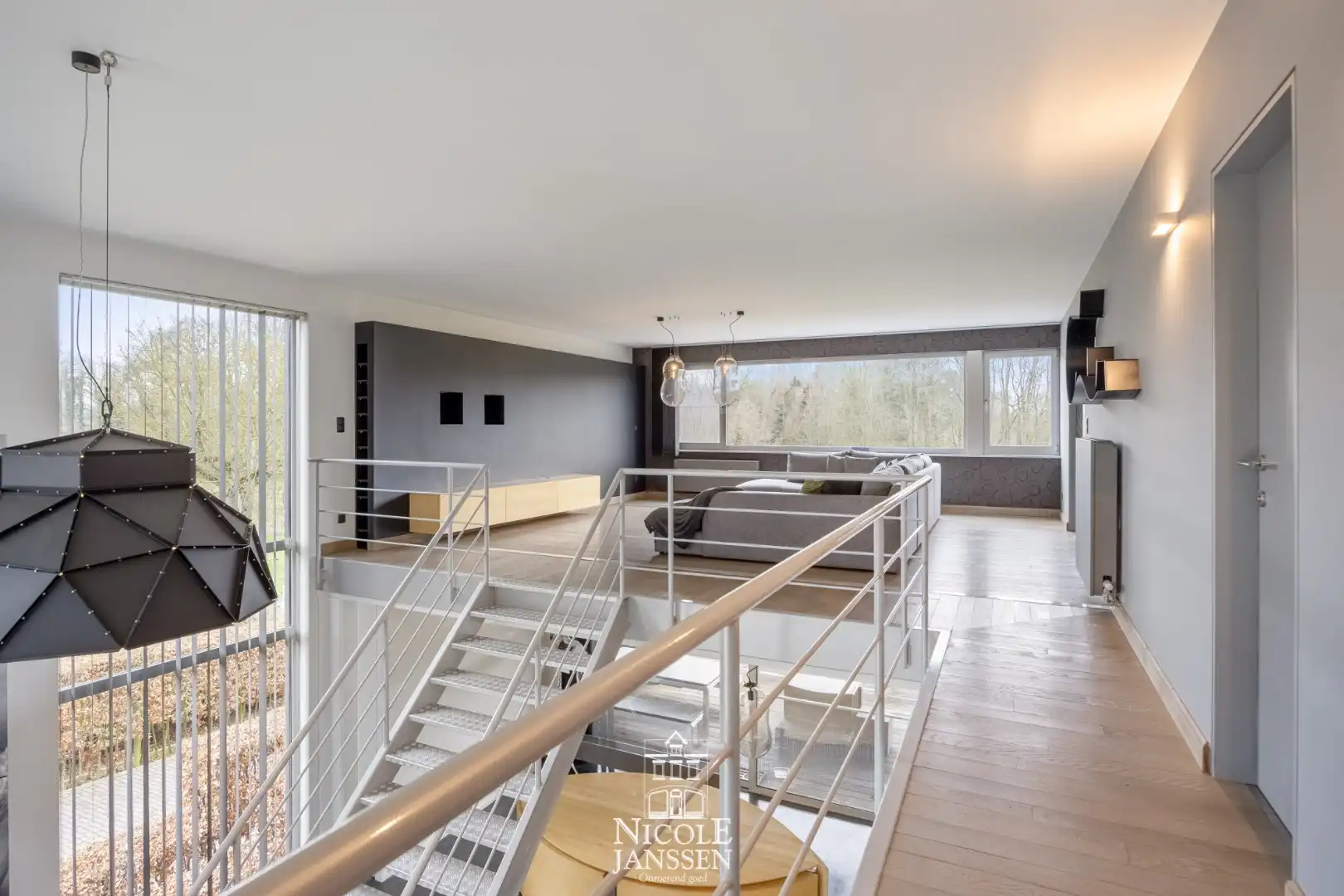 Zeer moderne en luchtige woning  foto 12