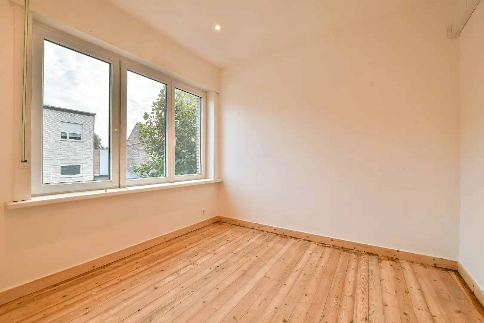 Gerenoveerde woning met 4 slaapkamers te Blankenberge foto 12