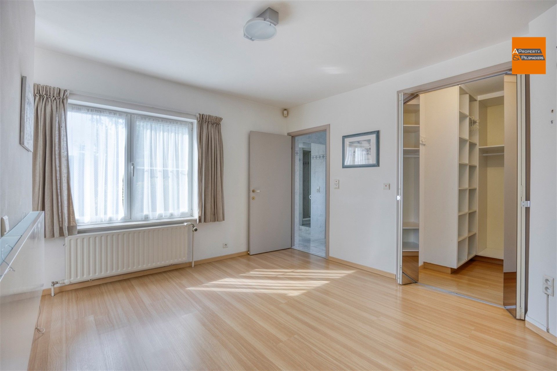 Gerenoveerde villa 3 kamers met prachtige tuin. foto 10