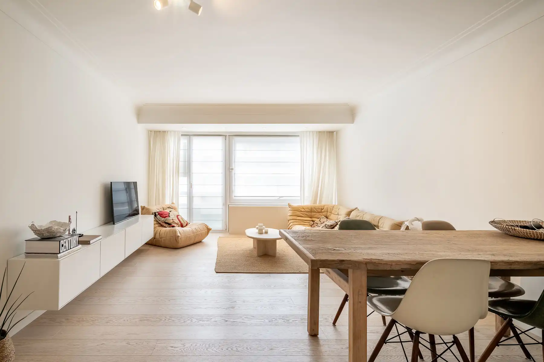 Mooi gerenoveerd centraal appartement foto 2