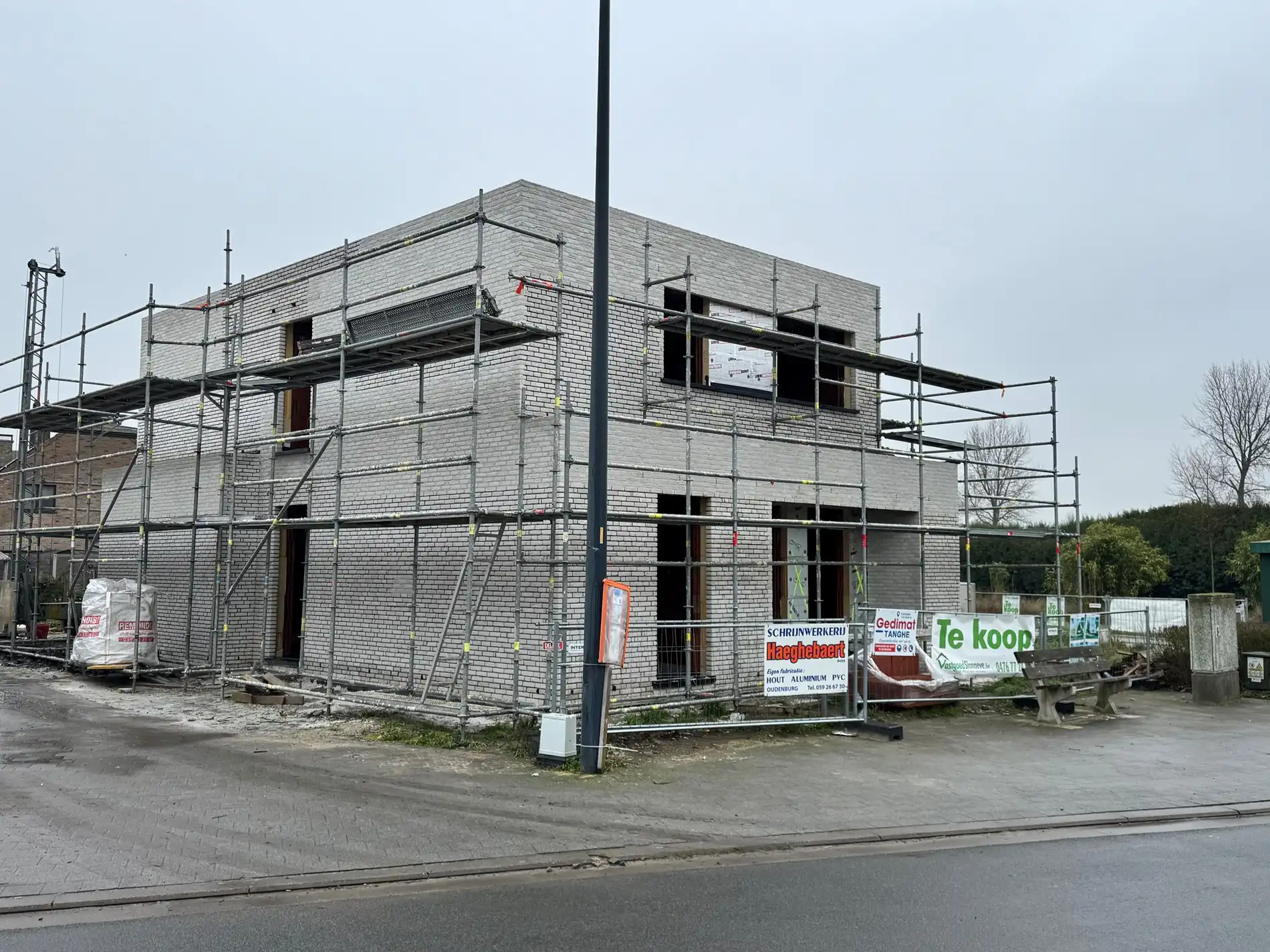 Alleenstaande nieuwbouwwoning met 3 slaapkamers en tuin te Koekelare foto 14