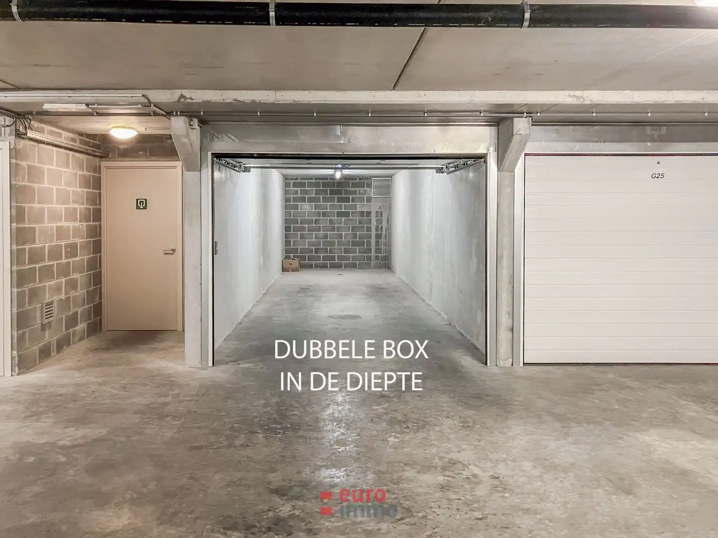 Zéér grote garagebox centraal in Nieuwpoort-Bad! foto 4