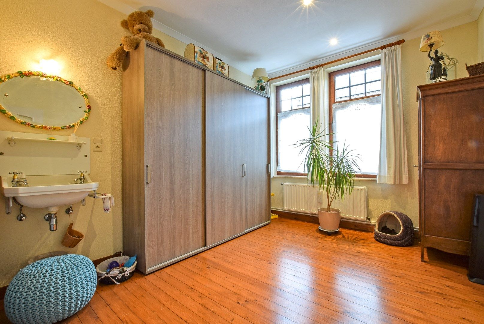 Karaktervolle woning met 4 slaapkamers, loods en tuin in centrum Nieuwpoort-stad! foto 18