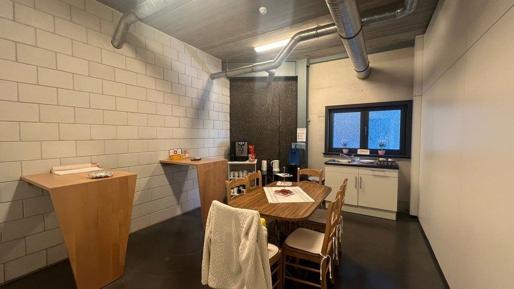 Bedrijfspand met appartement te koop nabij N47 in Lebbeke foto 20