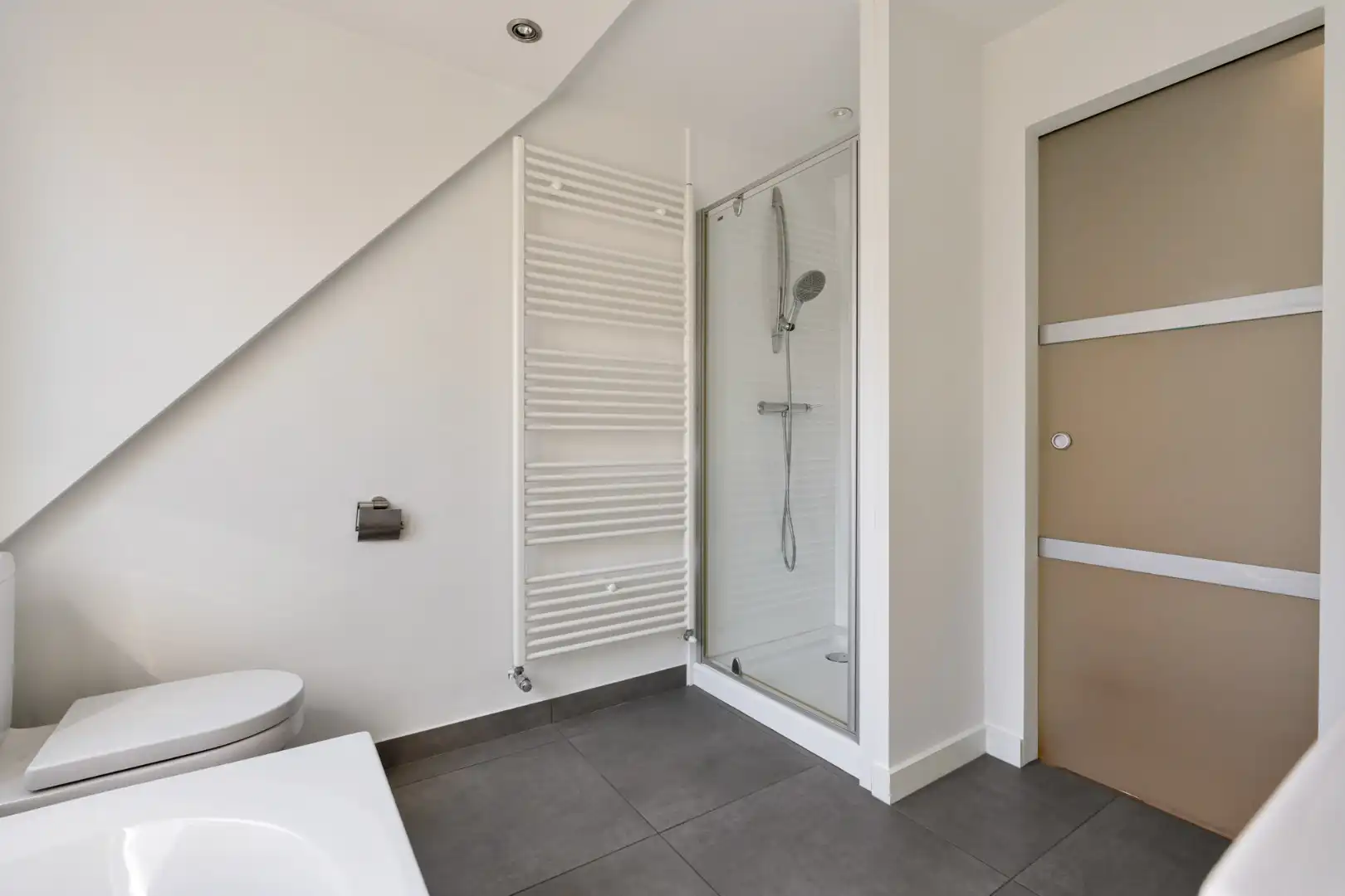 Gezellige, instapklare stadswoning in het centrum van Maaseik grenzend aan de groene wal!  foto 29