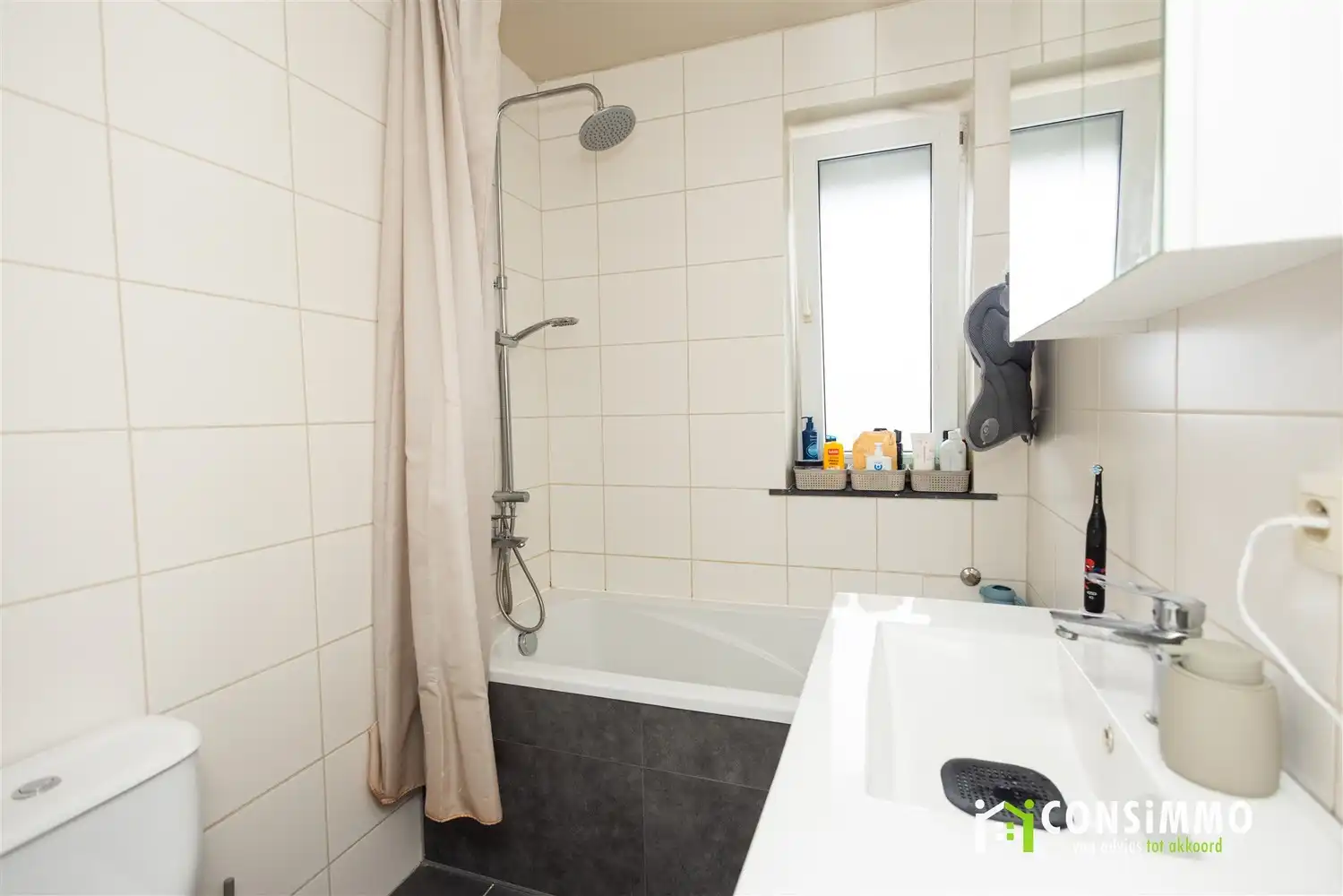 Gezinswoning met 3 slaapkamers, zonnepanelen en garage in Genk-Zwartberg foto 23
