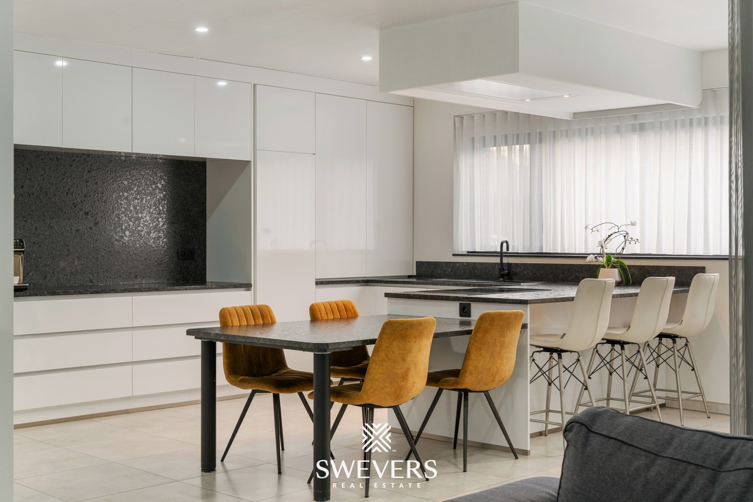 Luxe BEN-villa met uitzonderlijke lichtinval en privacy in Heusden-Zolder foto 9