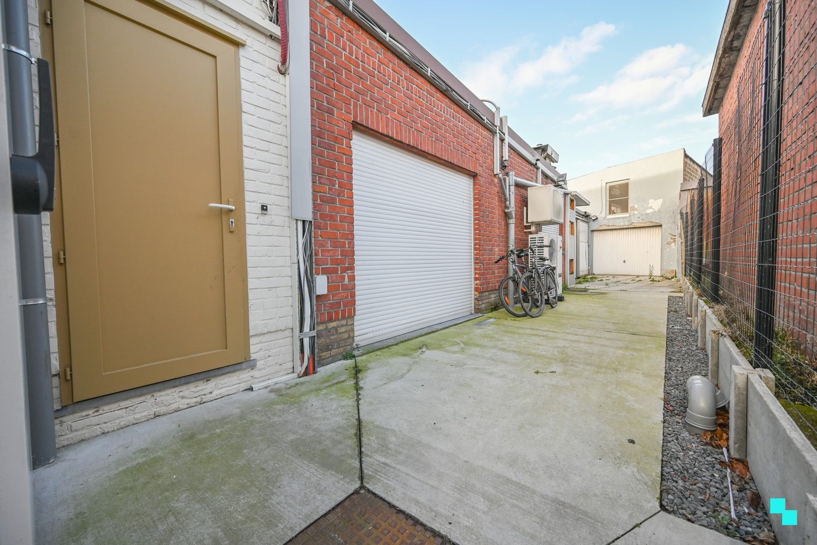 Woning met handelsruimte foto 23