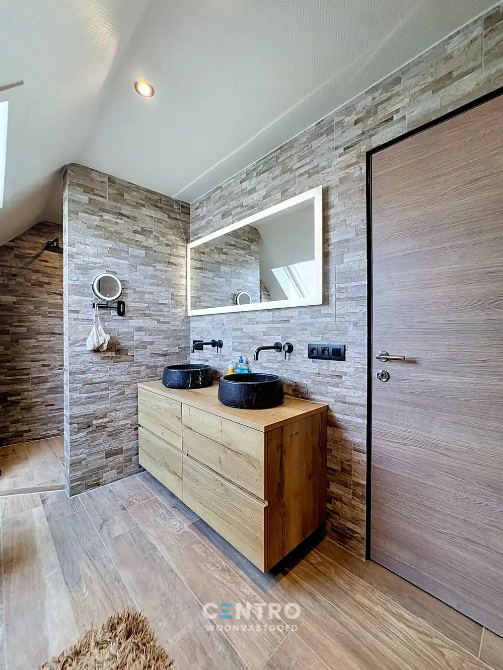 Leuke Energiezuinige woning met 3 slpks, garage én ZUIDger. tuin! foto 15