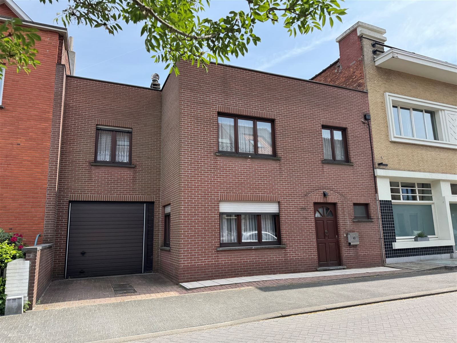 Huis foto {{pictureIndex}}