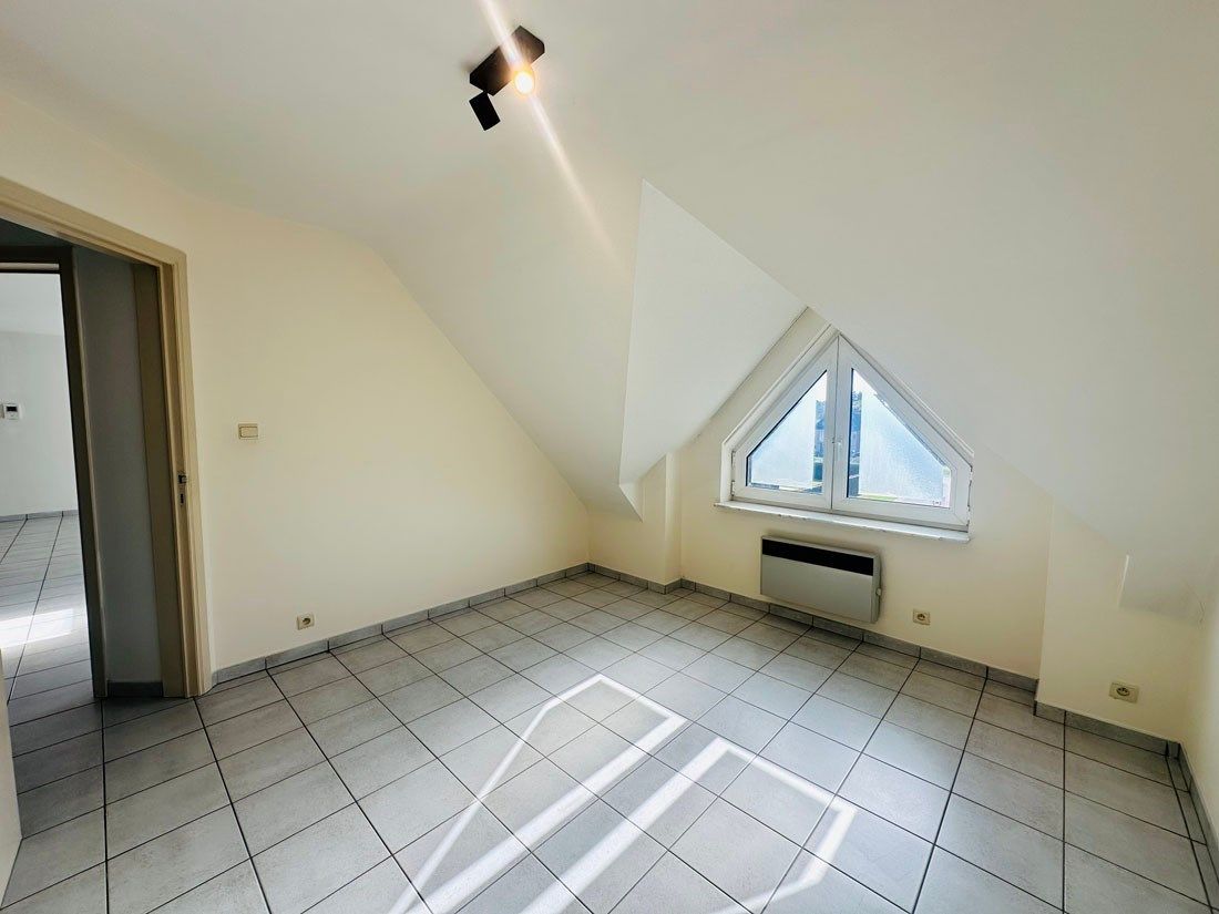 Uitstekend gelegen BETAALBAAR appartement te Lummen MET GARAGE foto 7