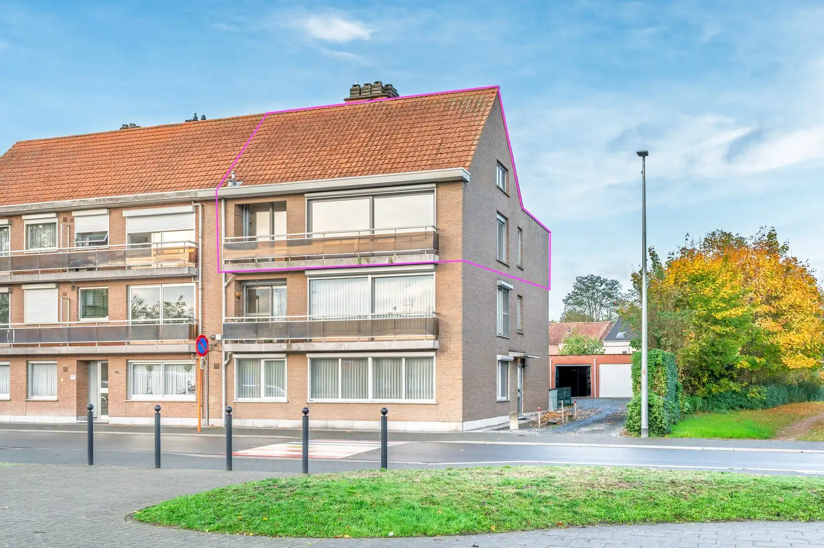 Ruim en lichtrijk appartement met garage foto 18