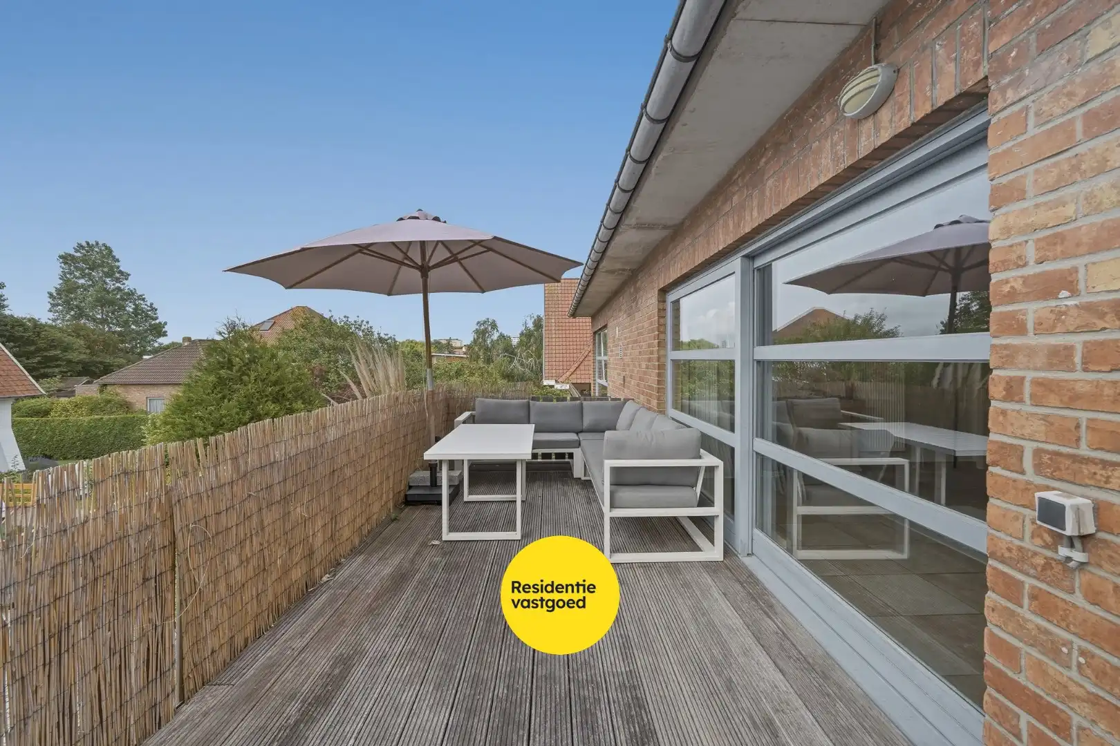 Duplex-appartement van 165 m² met garage, carport en zonnig terras in de Vicognewijk foto 10