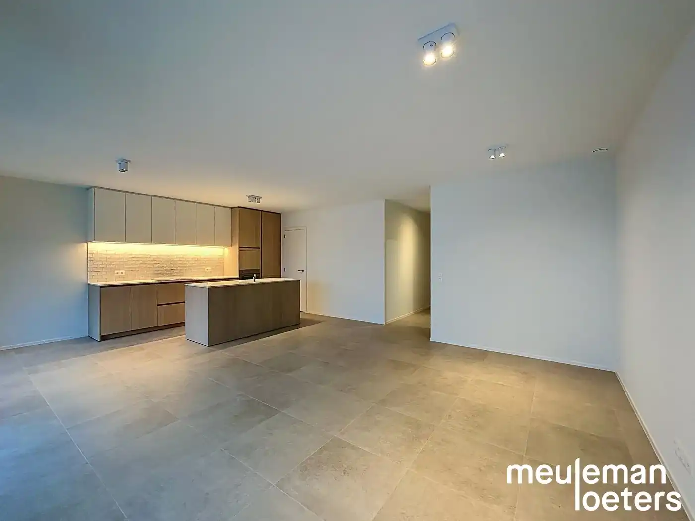Energiezuinig drieslaapkamerappartement met ruim terras en garage foto 2