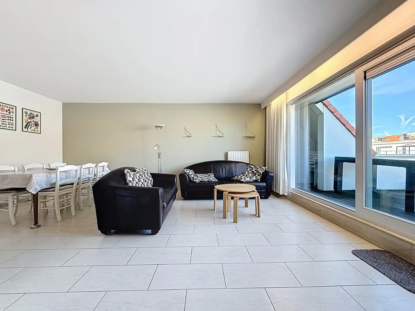 Dakappartement met twee zonneterrassen op topligging in Nieuwpoort-Bad foto {{pictureIndex}}