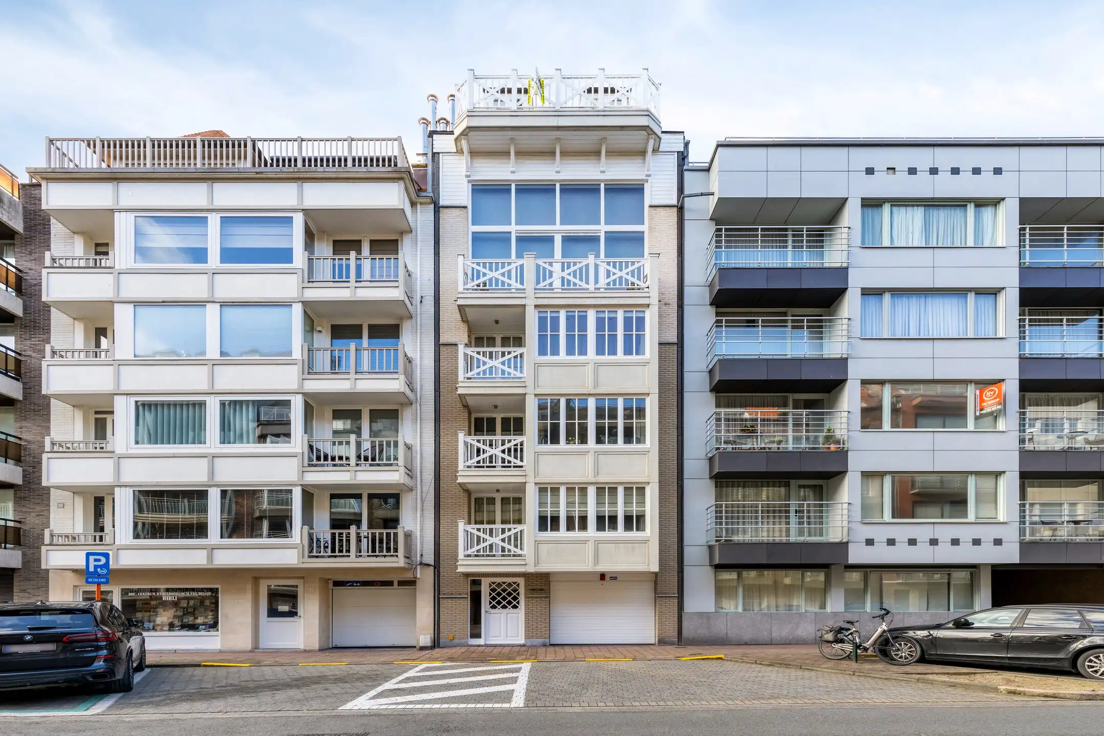 Instapklare duplex gelegen op slechts enkele passen ven het Van Bunnenplein en de zeedijk. foto 23
