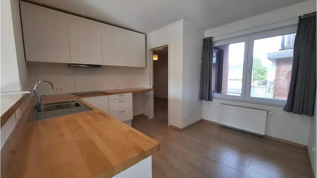 Comfortabel 2-slaapkamerappartement te koop in Torhout foto 4