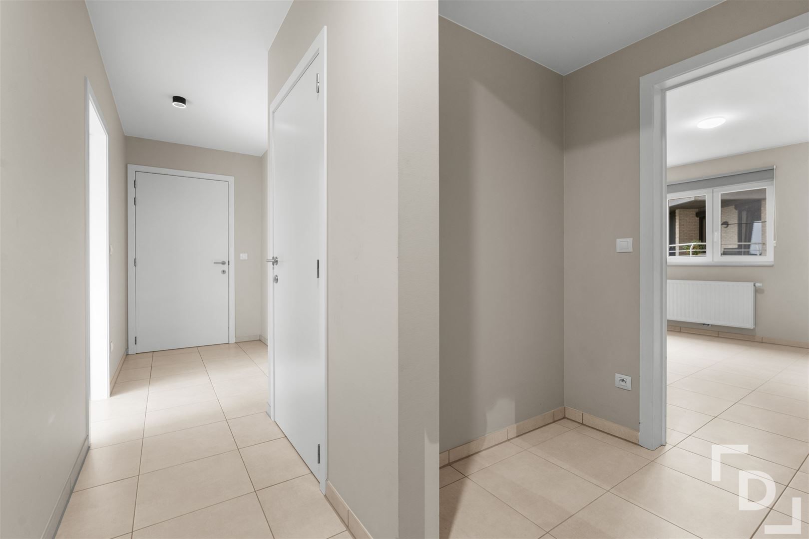 Lichtrijk appartement aan de stadsrand van Ieper. foto 7