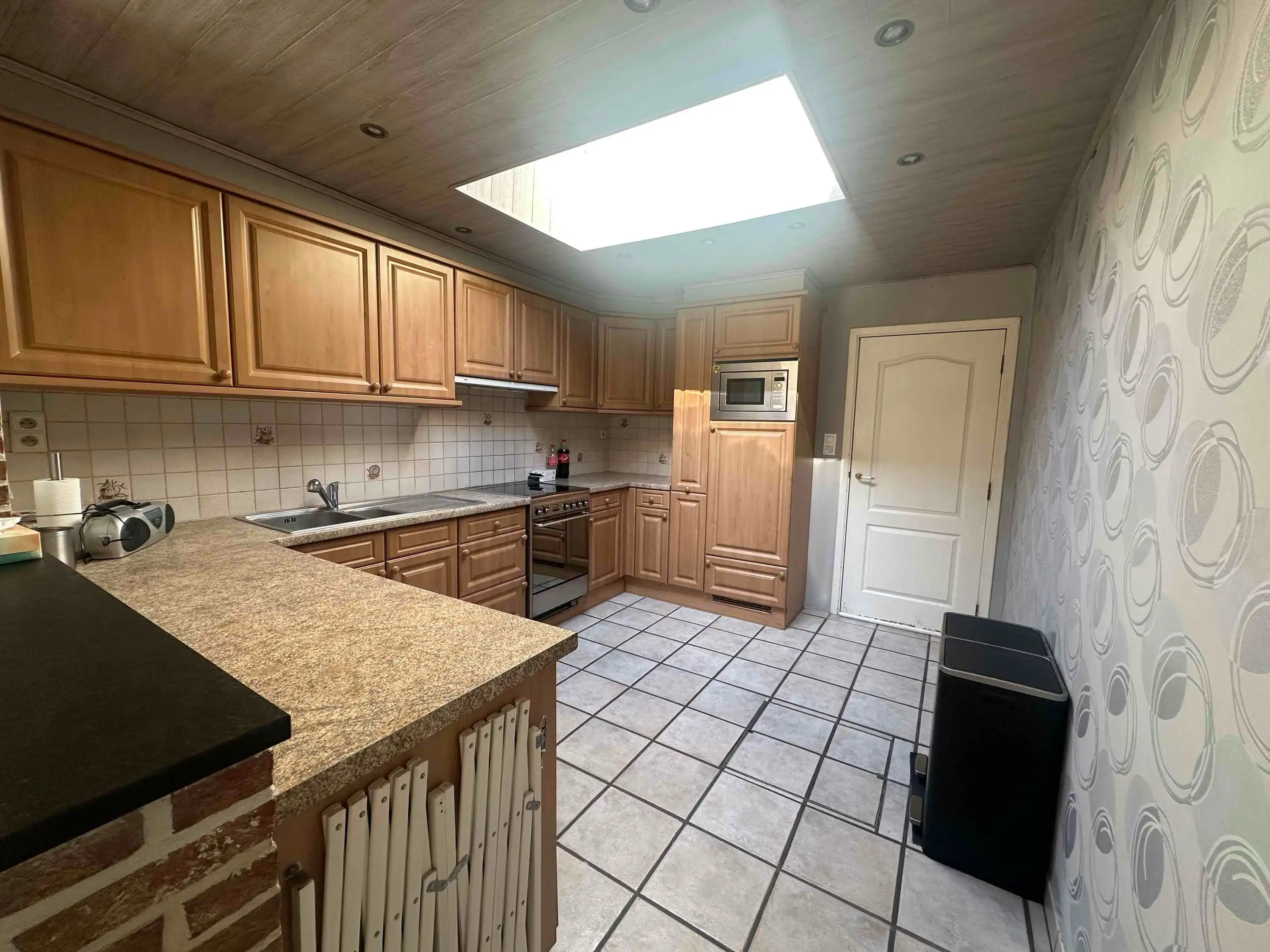 Rustig gelegen woning met 3 slaapkamers, garage en tuin foto 9