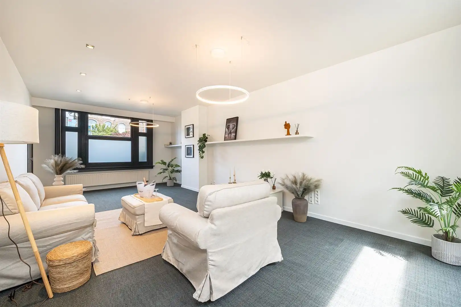 Instapklare herenwoning met privéparking, zonnepanelen en zuidgerichte patio foto 8