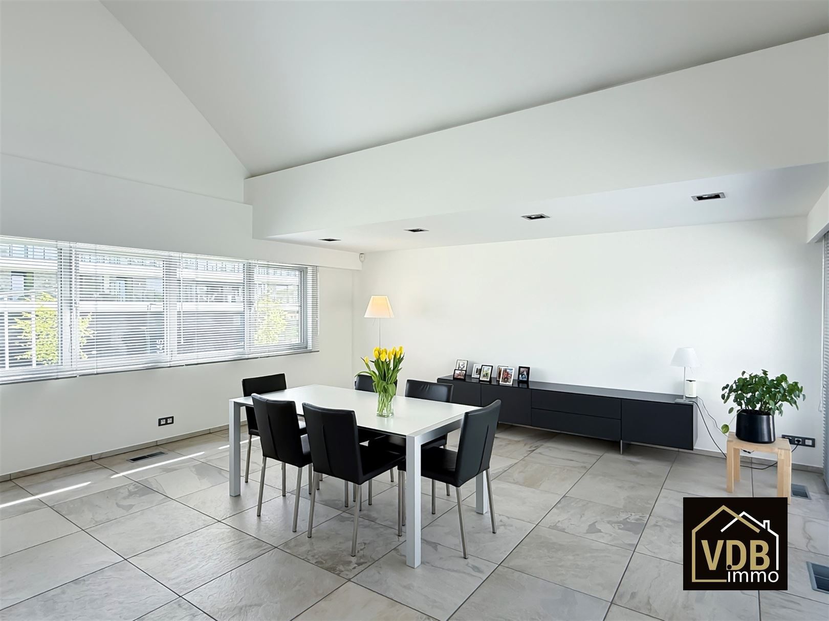 Penthouse zeer goed afgewerkt foto 18