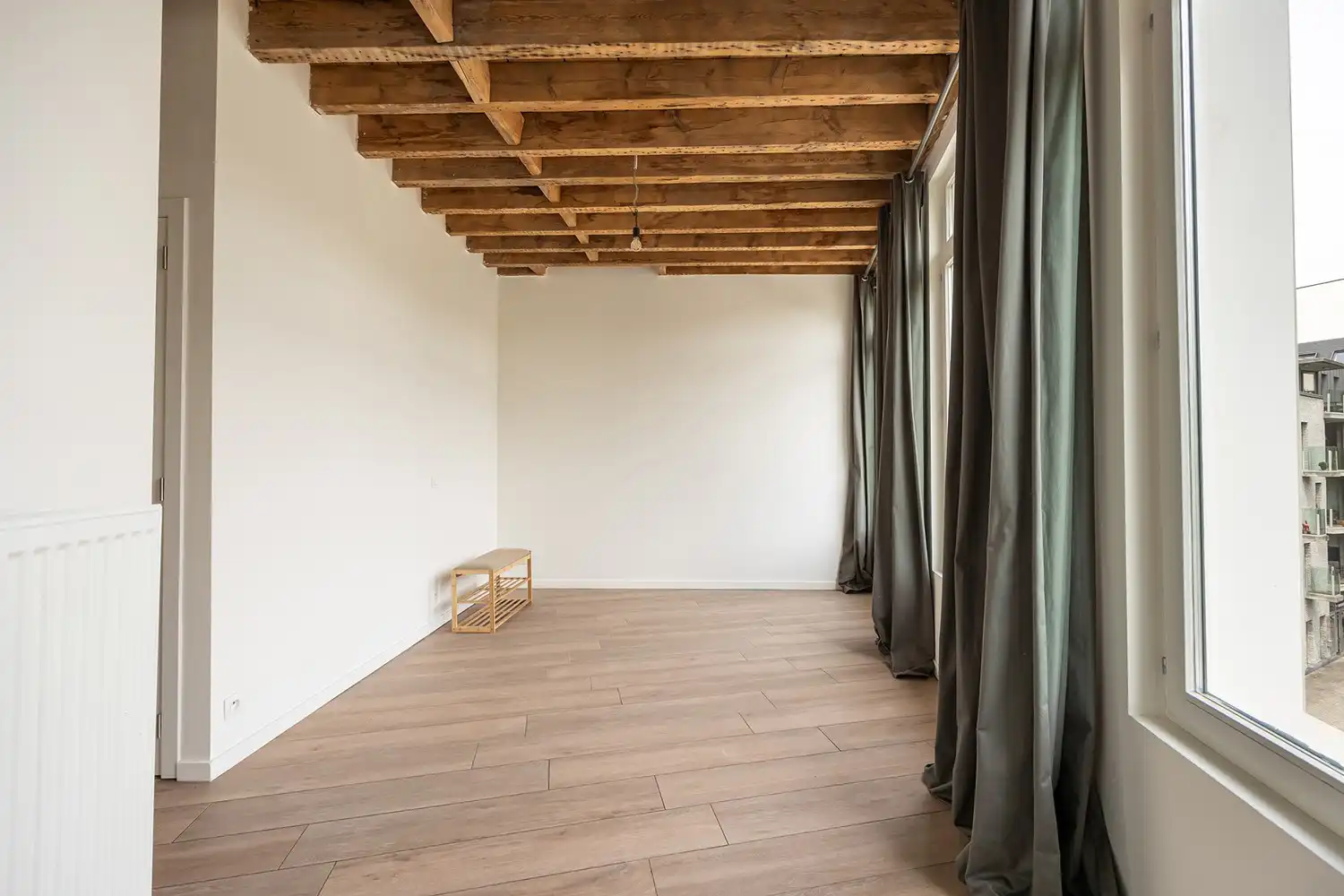 Instapklaar 1-slaapkamer appartement tussen Eilandje en centrum mét terras foto 11
