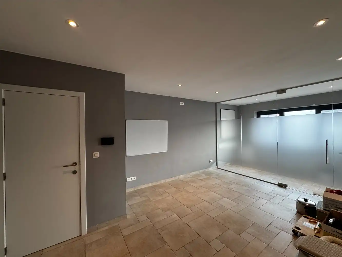 Veelzijdige woon- en werkcombinatie op een centrale ligging in Munsterbilzen foto 4